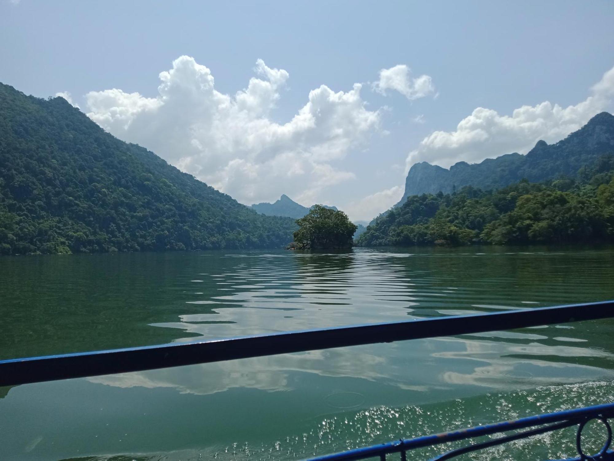 Tran Xuan Homestay Ba Be Экстерьер фото